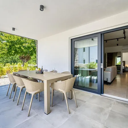 Villa Dream By Interhome Dobrinj